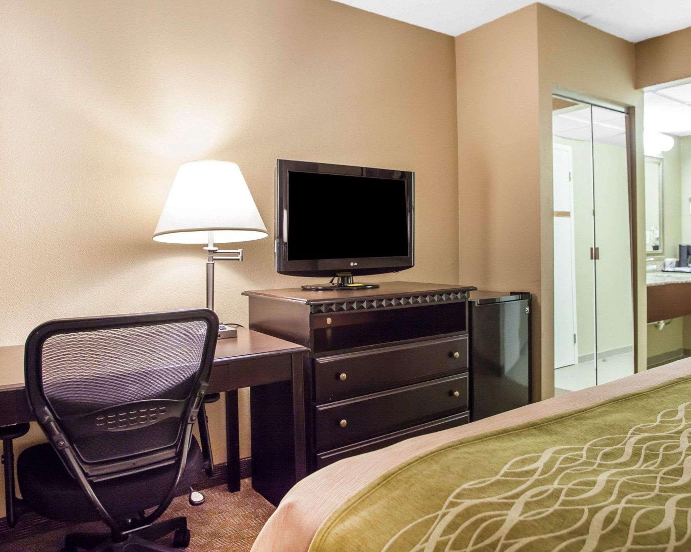 Comfort Inn Edison - New Brunswick Dış mekan fotoğraf